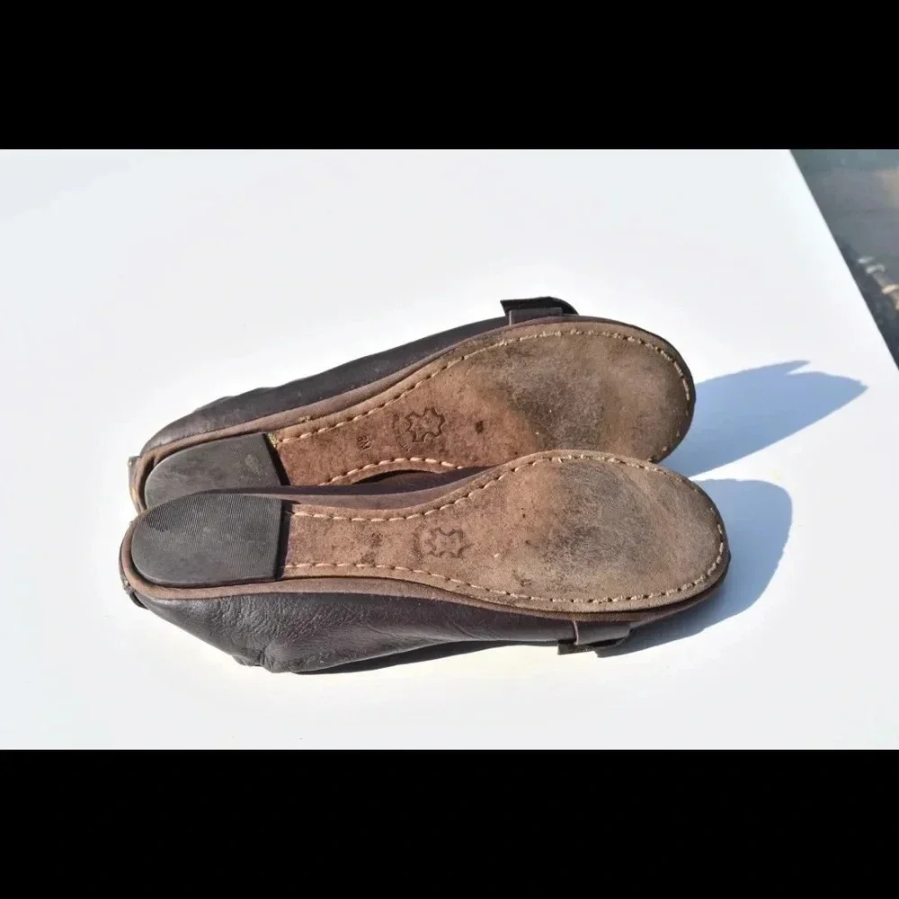 Bernardo ballet flats